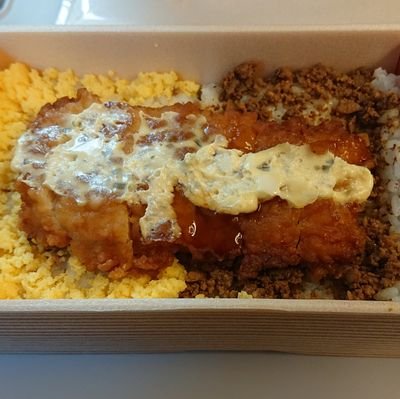駅弁（チキン南蛮弁当スタイル）