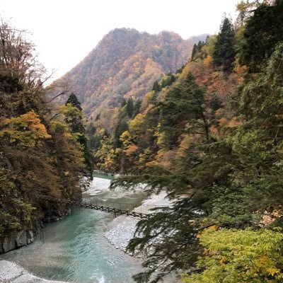 古石　紳